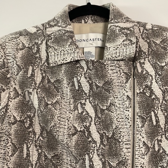 DonCaster - Picture 5 of 8